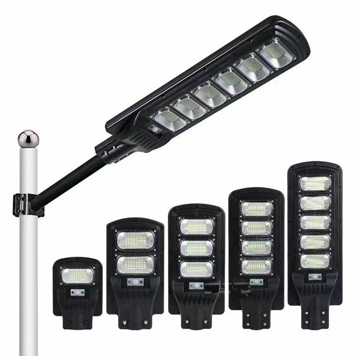 25.6V Integrated Solar Street Light IP65 Waterproof Level Installation Height 9 - 12m